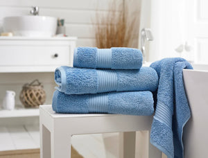 DEYONGS <BR>
Bliss 650 gram Pima Cotton Towel <BR>
Variety of colours <BR>