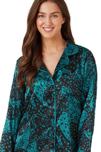 INDIGO SKY <BR>
Hot Cheetah Print Revere Collar Satin Pyjamas <BR>
Cerise or Teal available <BR>