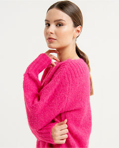 SURKANA <BR>
Knitted pullover with boat neckline <BR>
Fuchsia <BR>