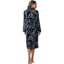 Load image into Gallery viewer, PASTUNETTE &lt;BR&gt;
Bathrobe &lt;BR&gt;
Navy &lt;BR&gt;
