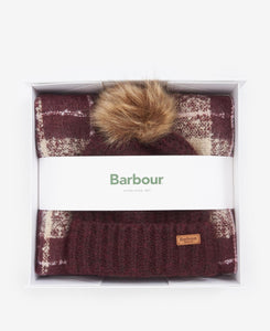 BARBOUR <BR>
Saltburn Hat & Scarf Boxed Set <BR>
Cabernet <BR>