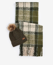 Load image into Gallery viewer, BARBOUR &lt;BR&gt;
Saltburn Hat Boxed Hat &amp; Scarf Set &lt;BR&gt;
Green &lt;BR&gt;
