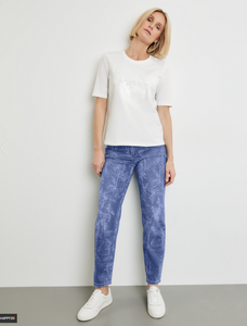 GERRY WEBER<BR>
Soft T-shirt with a Sequin Trim<BR>
Cream<BR>