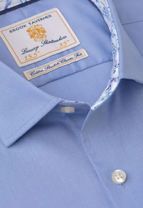 BROOK TAVERNER<BR>
Regular and Tailored Fit Herringbone Cotton Stretch Shirt<BR>
Blue<BR>