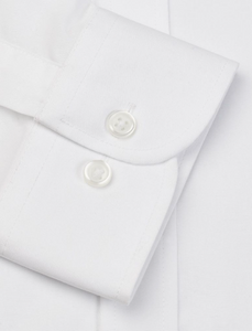BROOK TAVERNER<BR>
Regular and Tailored Fit Single and Double Cuff Poplin Cotton Shirt<BR>
White<BR>