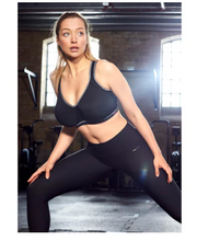 Load image into Gallery viewer, FREYA&lt;BR&gt;
Sonic Sports Bra Moulded&lt;BR&gt;
Black&lt;BR&gt;
