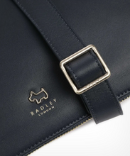 Load image into Gallery viewer, RADLEY LONDON&lt;BR&gt;
Pockets Crossbody Bag Fine Grain Cow Leather&lt;BR&gt;
Navy&lt;BR&gt;
