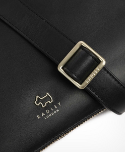 RADLEY LONDON<BR>
Large Pockets Crossbody<BR>
Black<BR>