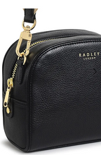 Load image into Gallery viewer, RADLEY LONDON&lt;BR&gt;
Arden Cresent Crossbody Bag&lt;BR&gt;
Black&lt;BR&gt;
