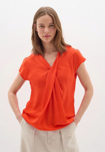 INWEAR<BR>
Jito Top<BR>
Tomato<BR>