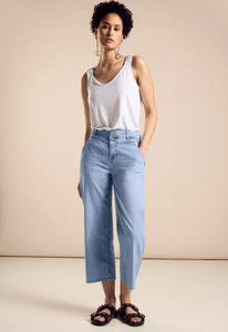 STREET ONE<BR>
7/8 Jeans Culotte Ultra Bleached Wash<BR>
Blue<BR>