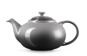 LE CREUSET<BR>
Stoneware Classic 1.3L Teapot<BR>
Flint<BR>