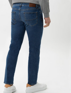 BRAX<BR>
Cadiz Straight Regular Jeans<BR>
Denim<BR>