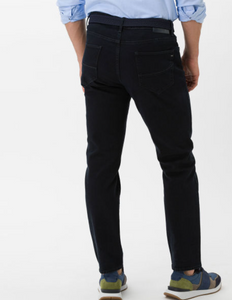 BRAX<BR>
Cadiz Straight Regular Jeans<BR>
Denim<BR>