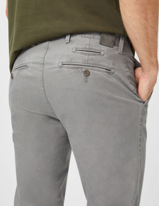 BRAX<BR>
Fabio Trousers<BR>
Indigo, Grey<BR>