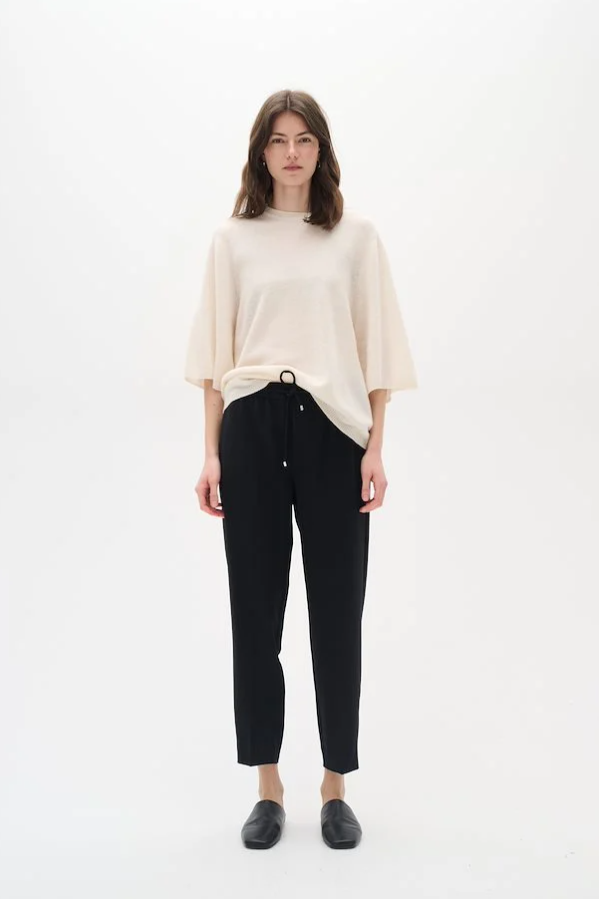 INWEAR<BR>
Adian Trousers<BR>
Navy<BR>