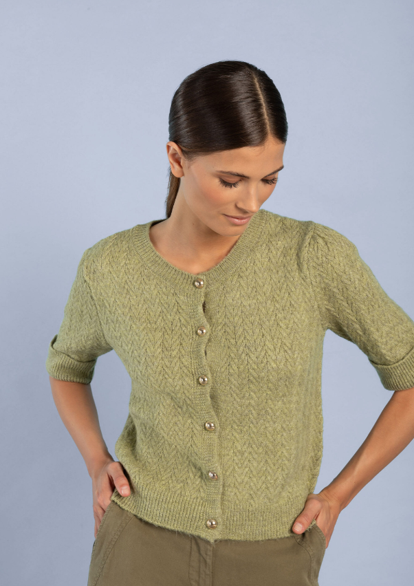 MORE AND MORE<BR>
Cardigan<BR>
Green<BR>