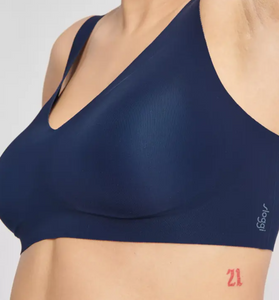 TRIUMPH<BR>
Sloggi Zero Feel Bralette<BR>
Navy<BR>