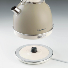 Load image into Gallery viewer, BLUE STEM GROUP&lt;BR&gt;
Ariete Vintage 1.7L Dome Kettle&lt;BR&gt;
Cream&lt;BR&gt;
