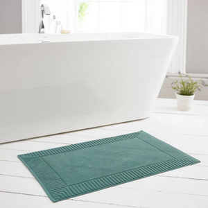 DEYONGS <BR>
Bliss 650 gram Pima Cotton Towel <BR>
Variety of colours <BR>