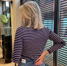 Load image into Gallery viewer, RINO &amp; PELLE&lt;BR&gt;
Anisa Striped Top&lt;BR&gt;
Lilac&lt;BR&gt;
