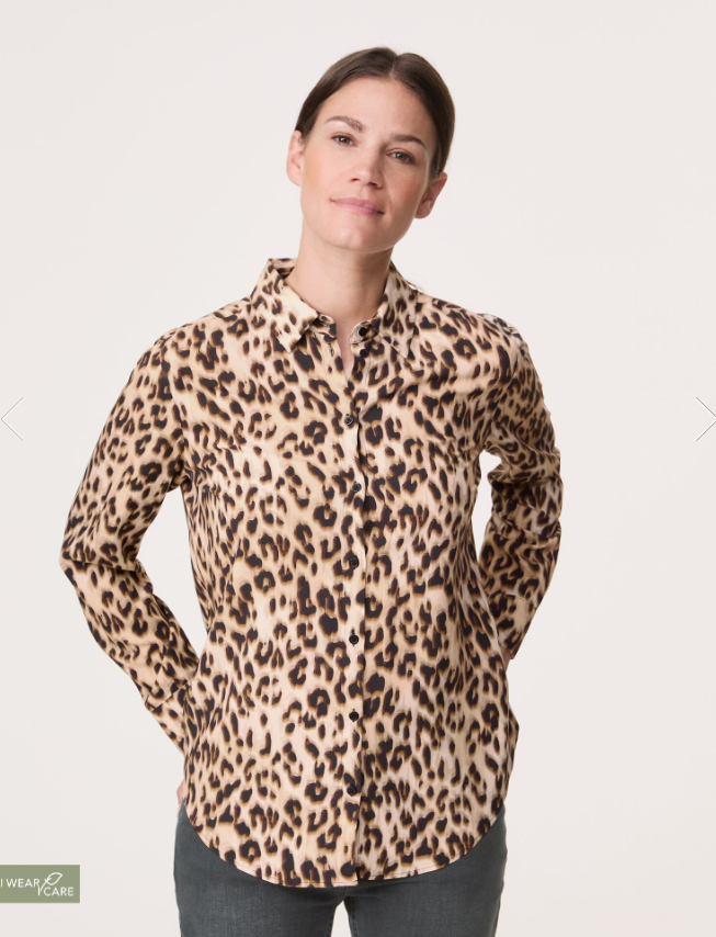 GERRY WEBER<BR>
Sustainable Blouse with Ikat Print<BR>
Blue, Camel<BR>