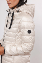 Load image into Gallery viewer, RINO AND PELLE&lt;BR&gt;
Gitta Outer Jacket&lt;BR&gt;
Birch&lt;BR&gt;
