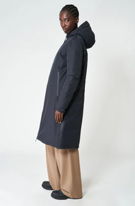 TANTA<BR>
Cher Outer Rain Jacket<BR>
Navy<BR>