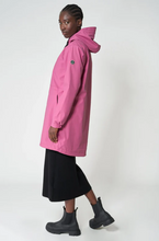 Load image into Gallery viewer, TANTA&lt;BR&gt;
Vand Outerwear&lt;BR&gt;
Khaki, Pink&lt;BR&gt;
