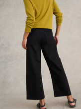 Load image into Gallery viewer, WHITE STUFF&lt;BR&gt;
Tia Wide Crop Jeans&lt;BR&gt;
Black&lt;BR&gt;
