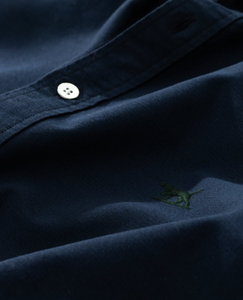 RODD & GUNN<BR>
Oxford Long Sleeved Shirt<BR>
Navy/Blue<BR>