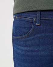 Load image into Gallery viewer, WRANGLER&lt;BR&gt;
Greensboro Jeans&lt;BR&gt;
Nightshade&lt;BR&gt;
