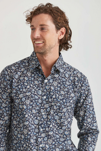 ERLA OF SWEDEN<BR>
Floral Pattern Long Sleeve Shirt<BR>
Blue<BR>