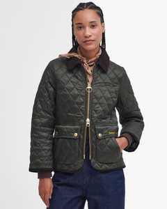 BARBOUR<BR>
Beadnell Fitted Quilt<BR>
Sage<BR>