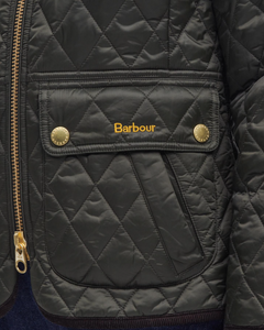 BARBOUR<BR>
Beadnell Fitted Quilt<BR>
Sage<BR>