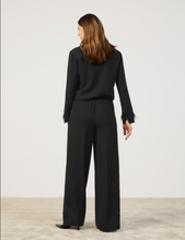 Load image into Gallery viewer, GERRY WEBER&lt;BR&gt;
Elegant Pull On Trousers&lt;BR&gt;
Black&lt;BR&gt;
