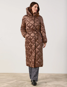 GERRY WEBER<BR>
Long Quilted Outer Coat<BR>
Bronze<BR>