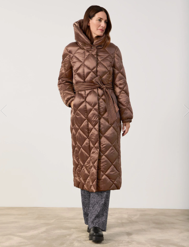 GERRY WEBER<BR>
Long Quilted Outer Coat<BR>
Bronze<BR>