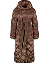 Load image into Gallery viewer, GERRY WEBER&lt;BR&gt;
Long Quilted Outer Coat&lt;BR&gt;
Bronze&lt;BR&gt;
