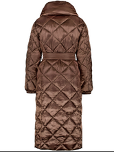 Load image into Gallery viewer, GERRY WEBER&lt;BR&gt;
Long Quilted Outer Coat&lt;BR&gt;
Bronze&lt;BR&gt;
