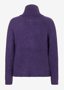 MORE AND MORE<BR>
Turtle Neck Knit Jumper<BR>
Purple<BR>