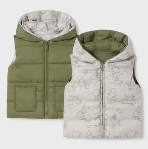 MAYORAL<BR>
Boys Reversible Gilet<BR>
Forest<BR>