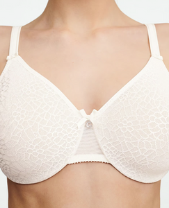 CHANTELLE <BR>
Seamless Molded Underwire Bra <BR>
Skin <BR>