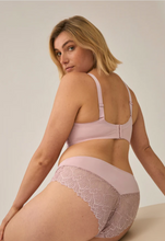 Load image into Gallery viewer, NATURANA&lt;BR&gt;
Hipster Brief Lace&lt;BR&gt;
625&lt;BR&gt;
