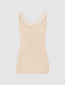 TRIUMPH<BR>
Feel of Model Tank Top<BR>
6720<BR>