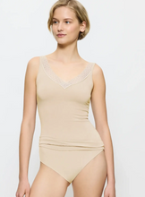 Load image into Gallery viewer, TRIUMPH&lt;BR&gt;
Feel of Model Tank Top&lt;BR&gt;
6720&lt;BR&gt;
