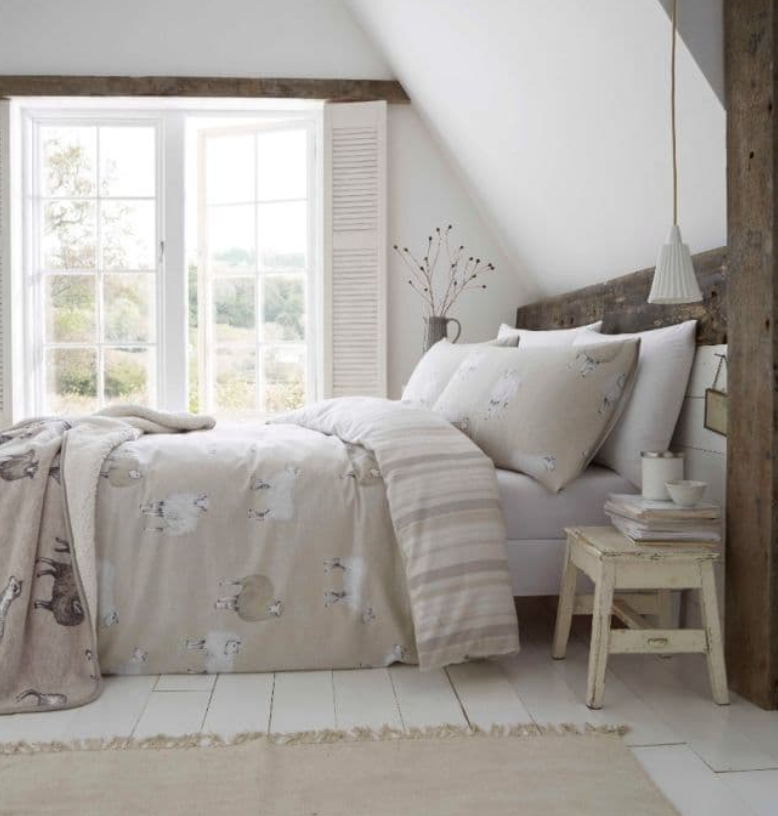 CATHERINE LANSFIELD<BR>
Brush Sheep Quilted Duvet Set<BR>
Natural<BR>