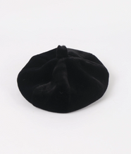 Load image into Gallery viewer, PIA ROSSINI&lt;BR&gt;
Morgan Faux Fur Beret&lt;BR&gt;
Black&lt;BR&gt;
