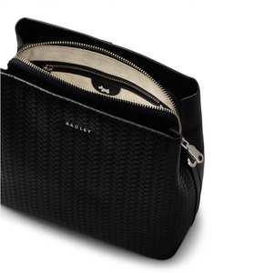 RADLEY LONDON<BR>
Dukes Place Handbag Compartment Weave<BR>
Black<BR>