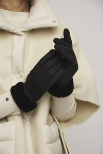 RINO AND PELLE<BR>
Danzo Gloves<BR>
Black and Camel<BR>